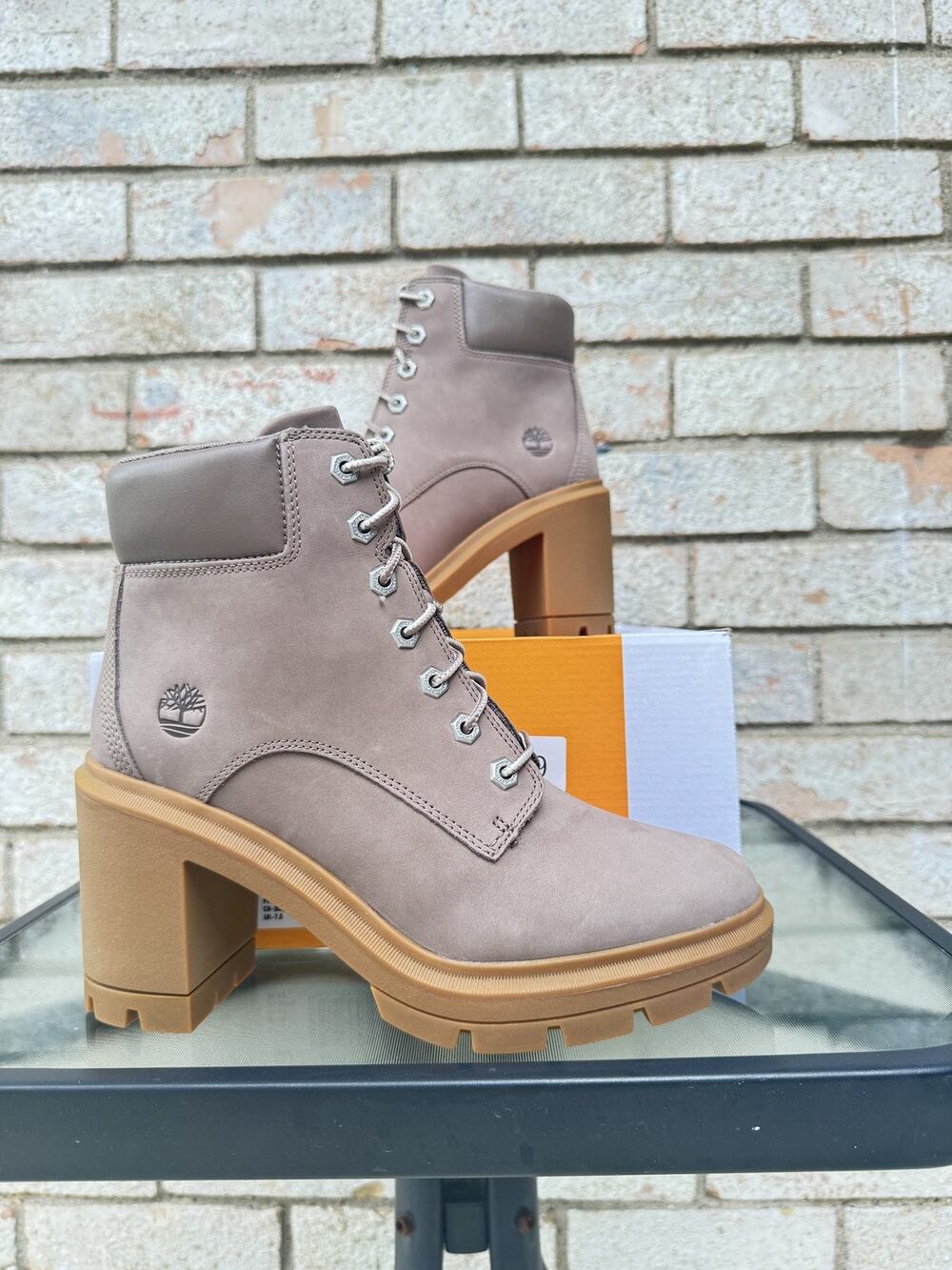Timberland Heel Boots Gray Size 9.5
